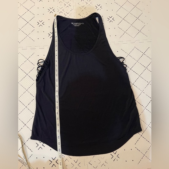 Beyond Yoga, Black Crossed My Mind Tank Activewear‎ Top Small - Picture 3 of 9